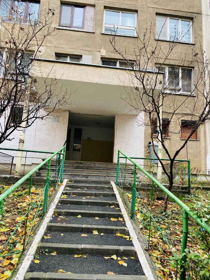 Апартаменты Apartament Naty Бухарест Экстерьер фото