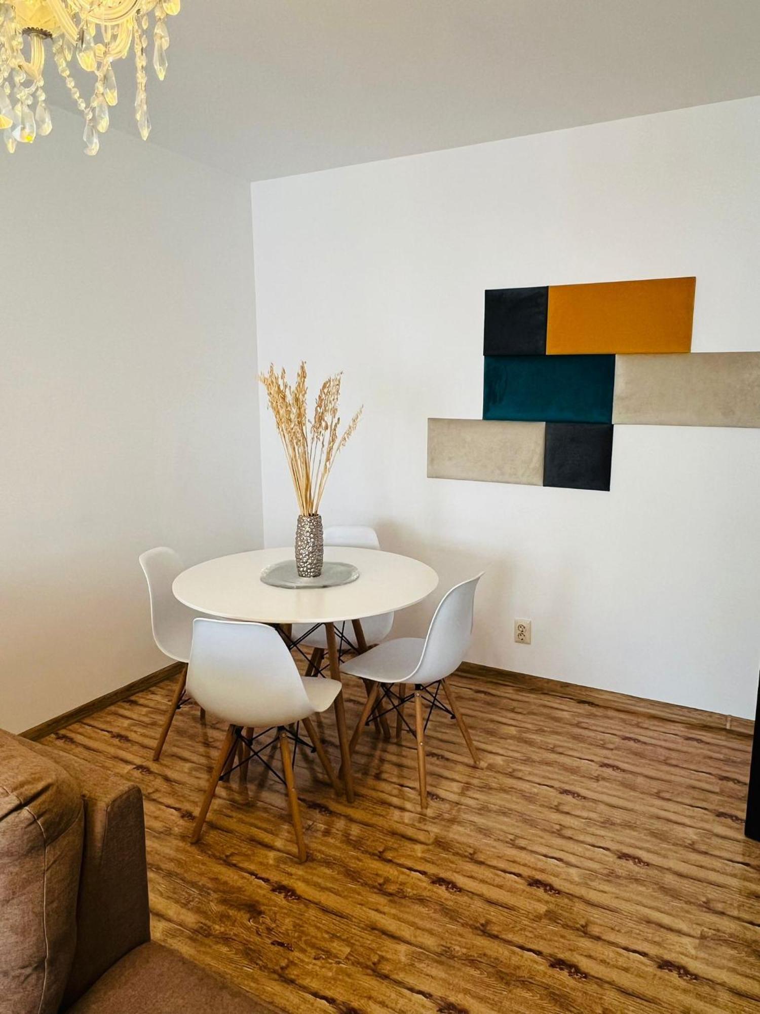 Апартаменты Apartament Naty Бухарест Экстерьер фото